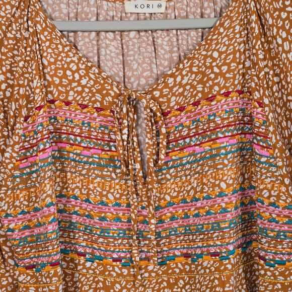 Kori Women's Boho Top. Size Medium. - Picture 5 of 10